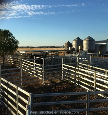 ヒツジが農場のためのパネルを囲う1.6M電流を通された牛パネルによって溶接される家畜の馬を卸売価格