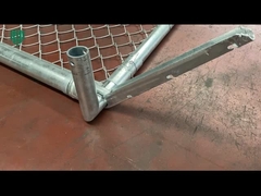 ポスト付き亜鉛メッキチェーンリンクフェンスのトレイル設置