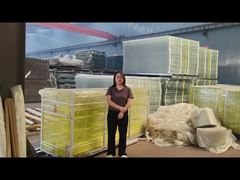 縁保護フェンスの色数は?