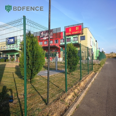 病院周辺 V メッシュ 警備フェンス 静かなエリア