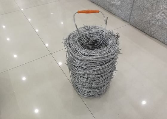 安全塀の1.6mm電流を通された有刺鉄線の家畜の塀のパネル