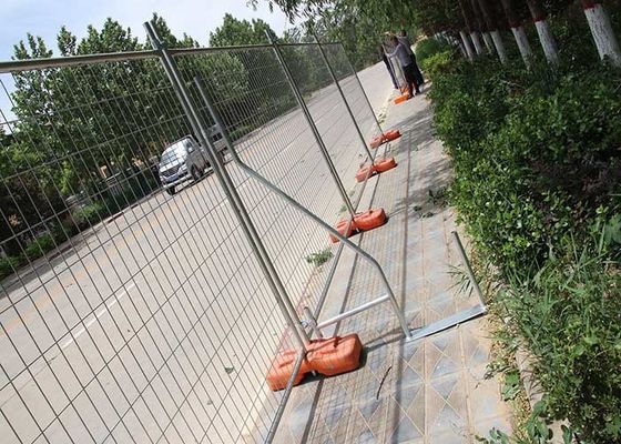 2.1*2.4m 移動式建築 熱浸したガルバン化工地 オーストラリア 臨時フェンスパネル