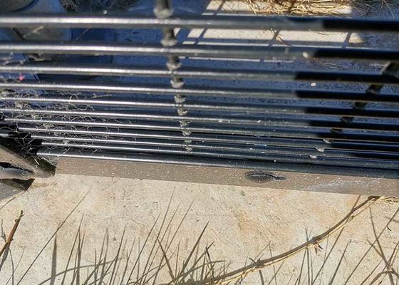4.0mmポリ塩化ビニールは76.2*12.6mmの穴のサイズの金属を囲う空港の保安に塗った