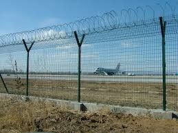 ポリ塩化ビニールはYのタイプ ポストの有刺鉄線を囲う空港の保安に塗った